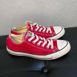 ❤️Red Converse🍎